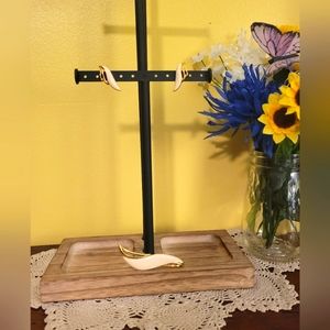 MONET Stamped Gold and Cream Enamel Pendant and Earring Set 1980's Jewelry